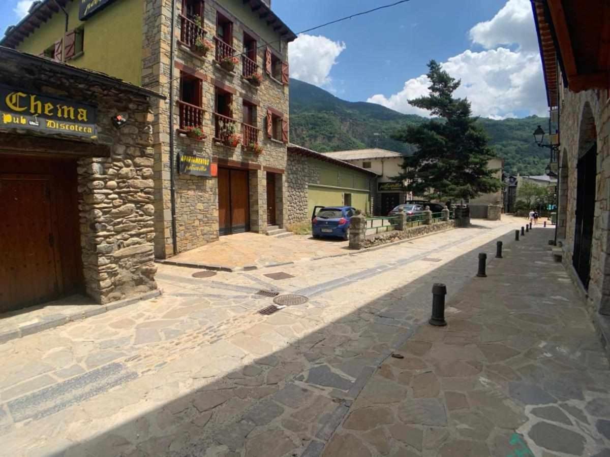 Otium Apartamentos Borda Siete Benasque Extérieur photo